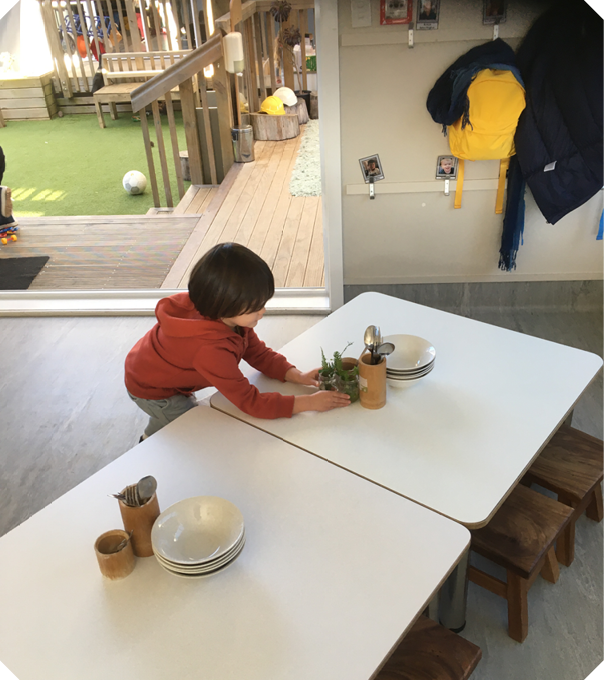 child setting table